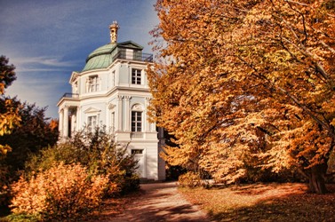 schlosspark-charlottenburg-1053052_960_720.jpg